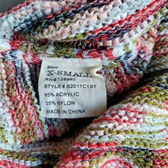 NWOT Rocks & Indigo Sweater Tank Top Sleveless Retro Fringe Multi Color XS - Picture 2 of 9